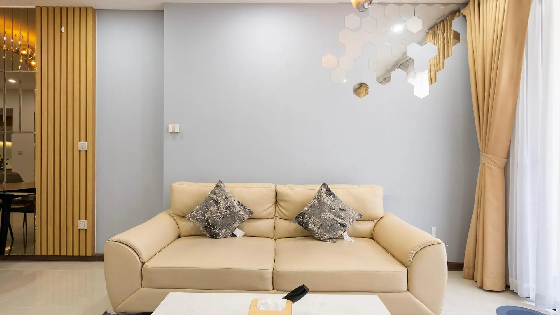 Ni House - Hado Centrosa 2 Phong Ngu Apartment Ho Chi Minh City Vietnam